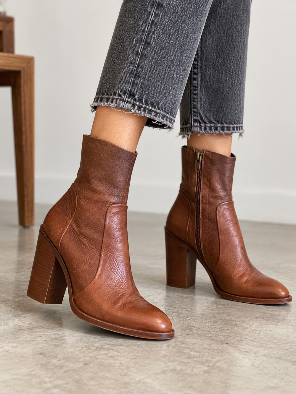 L’Intervalle Brown Genuine Leather Ankle Boots Block Heel Made in Spain Size 38